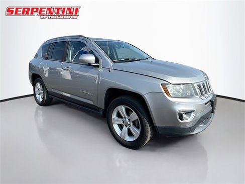 Used 2015 Jeep Compass High Altitude image 5