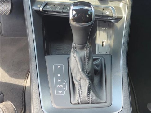 Used 2021 Audi Q3 2.0T Premium image 11