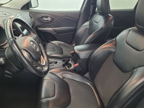 Used 2019 Jeep Cherokee Latitude Plus image 17