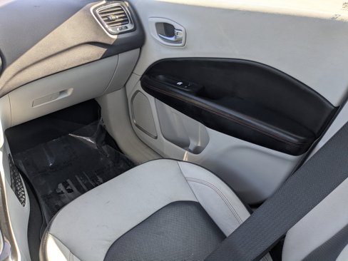 Used 2019 Jeep Compass Limited image 18