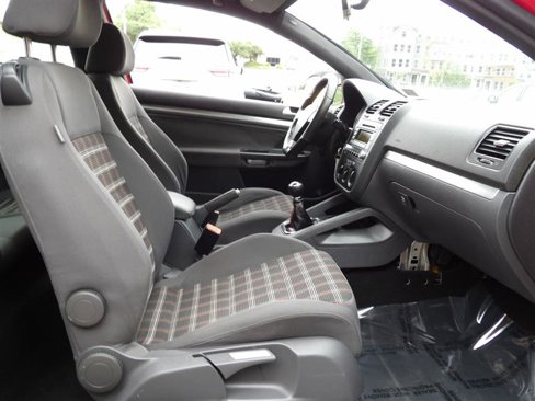 Used 2007 Volkswagen GTI 2-Door image 11