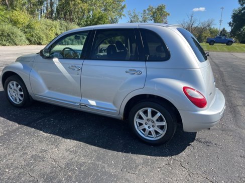 Used 2010 Chrysler PT Cruiser image 7
