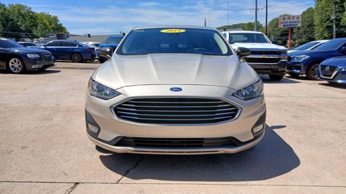 Used 2019 Ford Fusion SE w/ Equipment Group 151A image 2