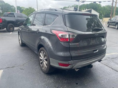 Used 2017 Ford Escape Titanium image 3