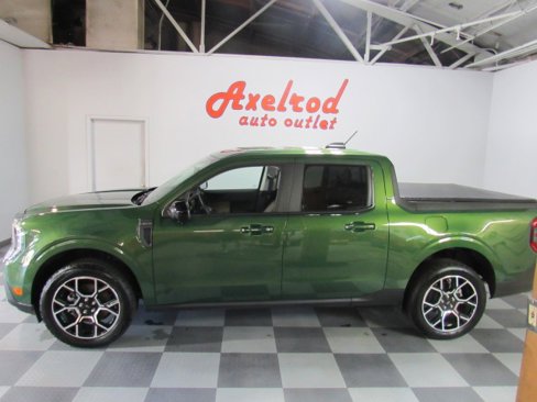 Used 2025 Ford Maverick Lariat image 2