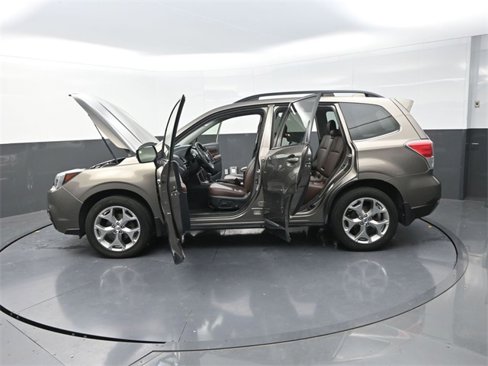 Used 2017 Subaru Forester 2.5i Touring image 38
