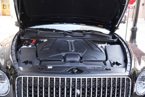 New 2025 Bentley Bentayga Extended Wheelbase image 22