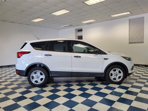 Used 2019 Ford Escape S image 10