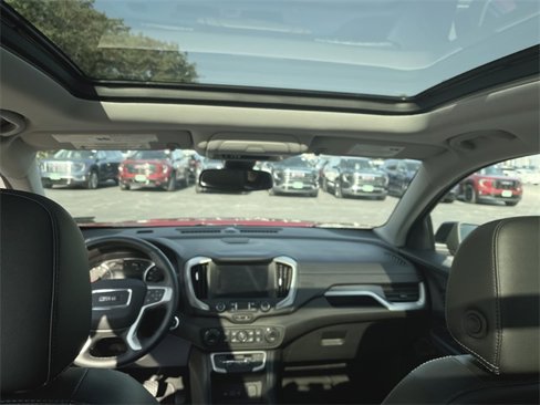 Certified 2023 GMC Terrain SLT w/ Infotainment Package II image 20