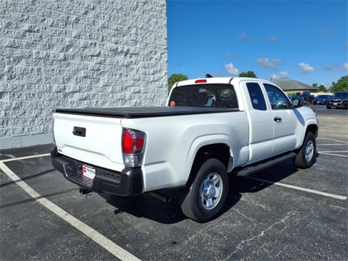 Used 2022 Toyota Tacoma SR image 3