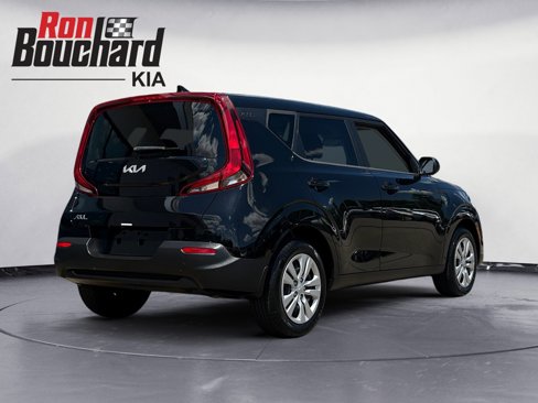 Certified 2022 Kia Soul LX image 2