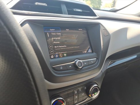 Used 2021 Chevrolet TrailBlazer LS image 14