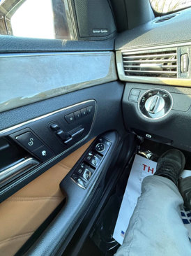 Used 2010 Mercedes-Benz E 550 4MATIC Sedan image 22