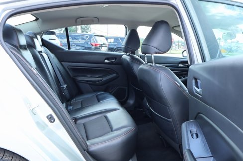 Used 2022 Nissan Altima 2.5 SR image 10