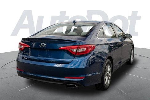 Used 2017 Hyundai Sonata SE image 3