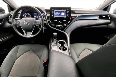 Used 2022 Toyota Camry LE image 15