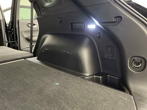 Used 2023 Chevrolet Blazer LT image 32