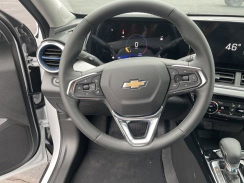 New 2025 Chevrolet Trax LT w/ Driver Confidence Package image 10