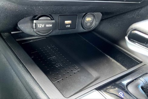 Used 2023 Hyundai Elantra Limited image 33