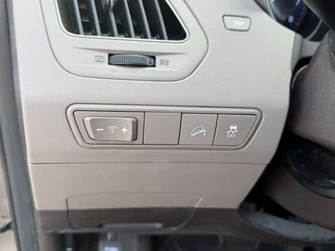Used 2013 Hyundai Tucson GLS image 37