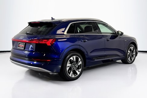 Used 2023 Audi e-tron Premium Plus w/ Premium Plus Package image 5