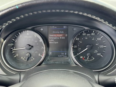 Used 2020 Nissan Rogue SV w/ Premium Package image 8