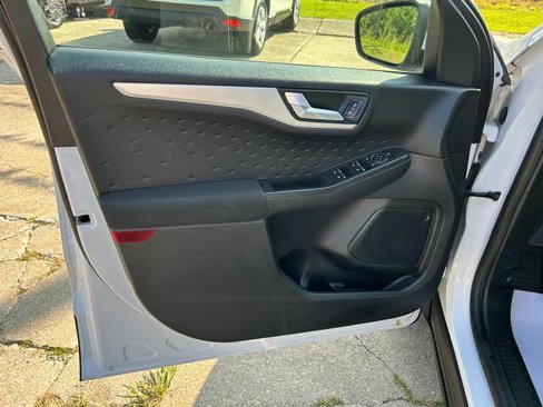 Used 2020 Ford Escape SE image 7
