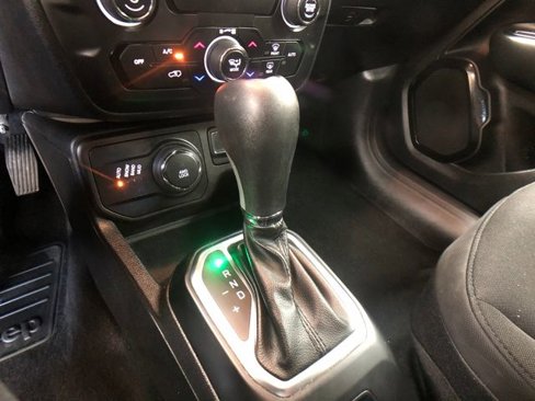 Used 2018 Jeep Renegade Altitude image 18