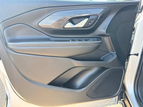 Used 2022 GMC Terrain SLE image 24