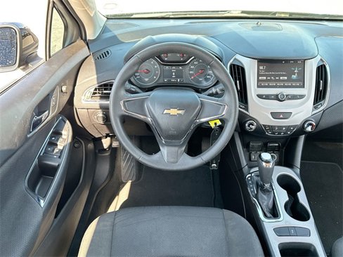 Used 2017 Chevrolet Cruze LS image 14