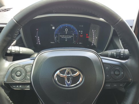 Used 2024 Toyota Corolla Cross XLE image 29