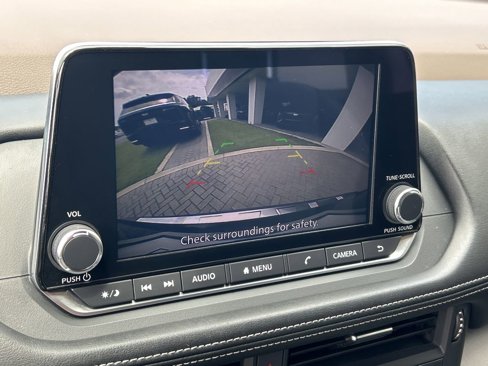 Used 2023 Nissan Rogue SV image 22