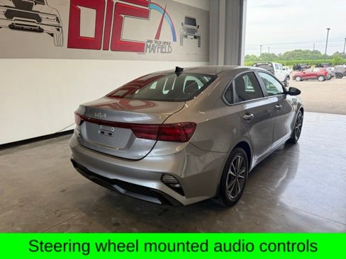 Used 2023 Kia Forte LXS image 3