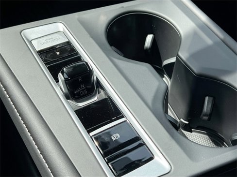 New 2025 Volkswagen Atlas Cross Sport SE image 16