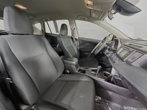 Used 2018 Toyota RAV4 LE image 41