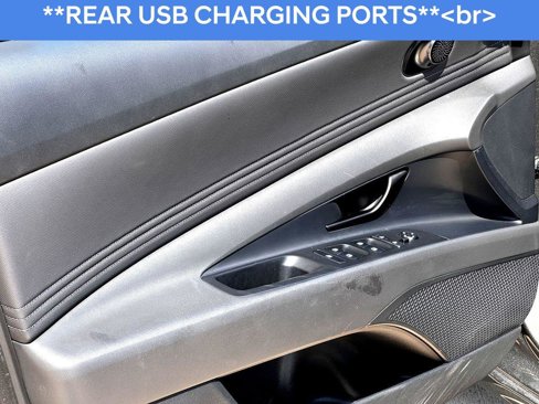 Used 2025 Hyundai Elantra Sport image 11
