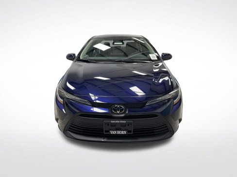 Used 2024 Toyota Corolla LE image 9