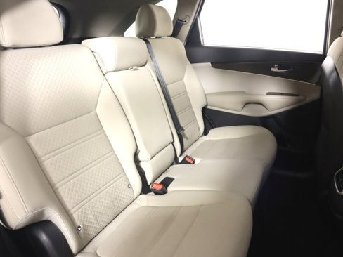 Used 2017 Kia Sorento LX image 30