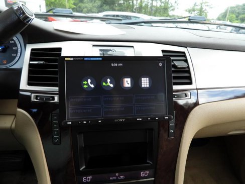 Used 2013 Cadillac Escalade Premium image 49