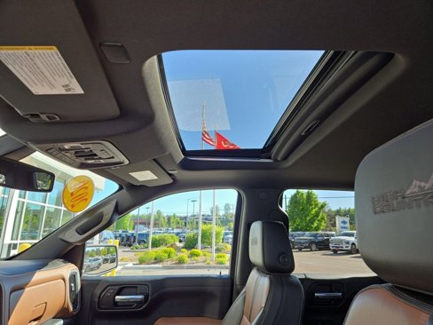 Used 2020 Chevrolet Silverado 1500 High Country image 28