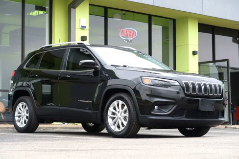 Used 2019 Jeep Cherokee Latitude w/ Popular Appearance Group image 5