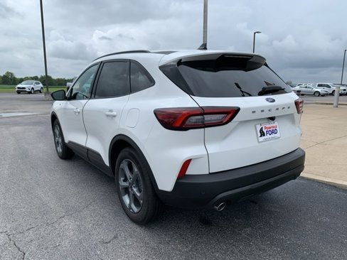 New 2025 Ford Escape ST-Line w/ Tech Pack #1 image 7