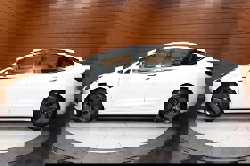 Used 2023 Tesla Model 3 Standard Range image 9