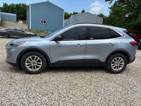 Used 2022 Ford Escape SE image 2
