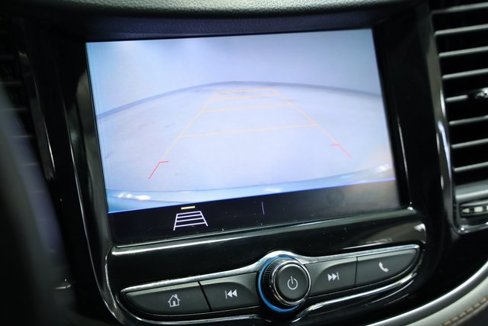 Used 2021 Chevrolet Trax LT w/ Sport Edition image 15