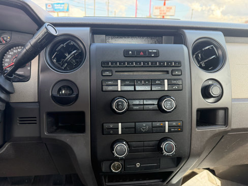 Used 2010 Ford F150 XLT image 7