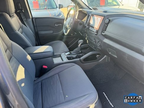 Used 2023 Nissan Frontier SV w/ Tow Package image 3