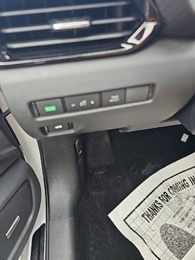 New 2025 Nissan Sentra SV w/ SV Premium Package image 12
