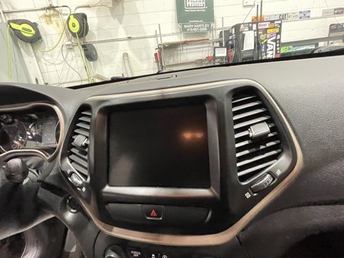 Used 2016 Jeep Cherokee Latitude image 18