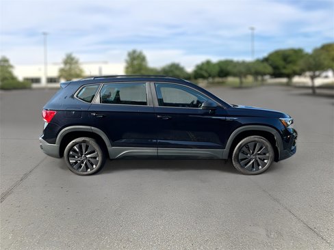 Used 2023 Volkswagen Taos S image 6